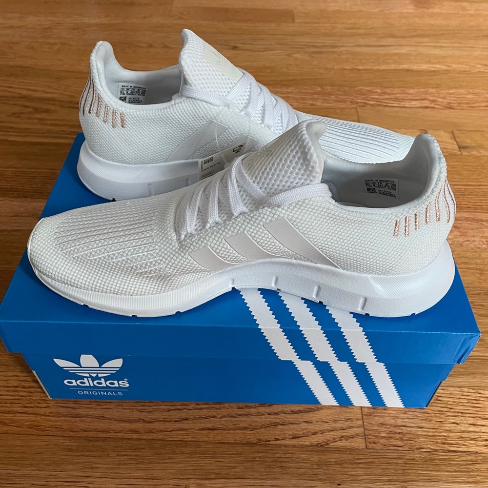 Adidas Swift Run White Women’s Shoes - Picture 2 of 7